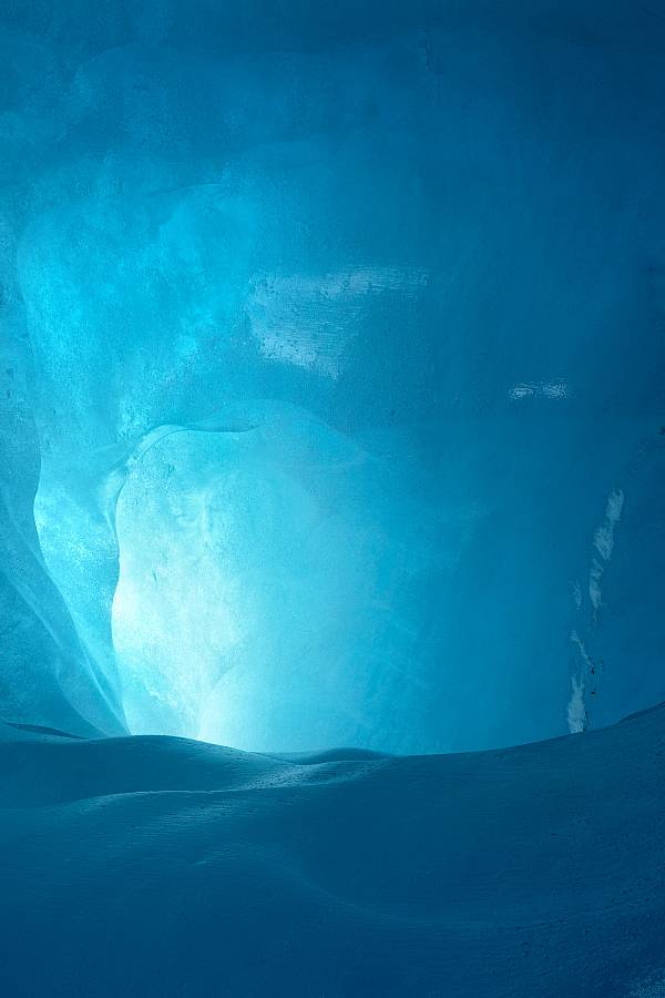 Rhone Glacier  inside #12 . 2019 . 86 x 61 cm / 150 x 100 